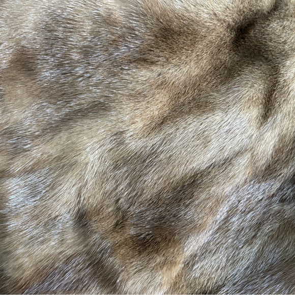 Vintage 80’s Fur Stole. - Picture 5 of 11